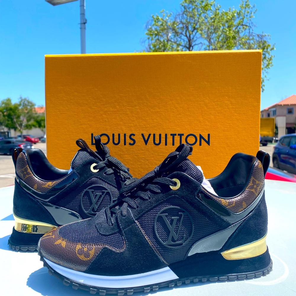 Brand new never worn Louis Vuitton shoes size 8.5 women’s with digital receipt